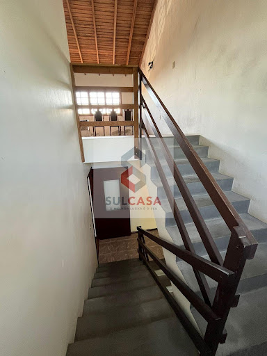 Escadas e acessos