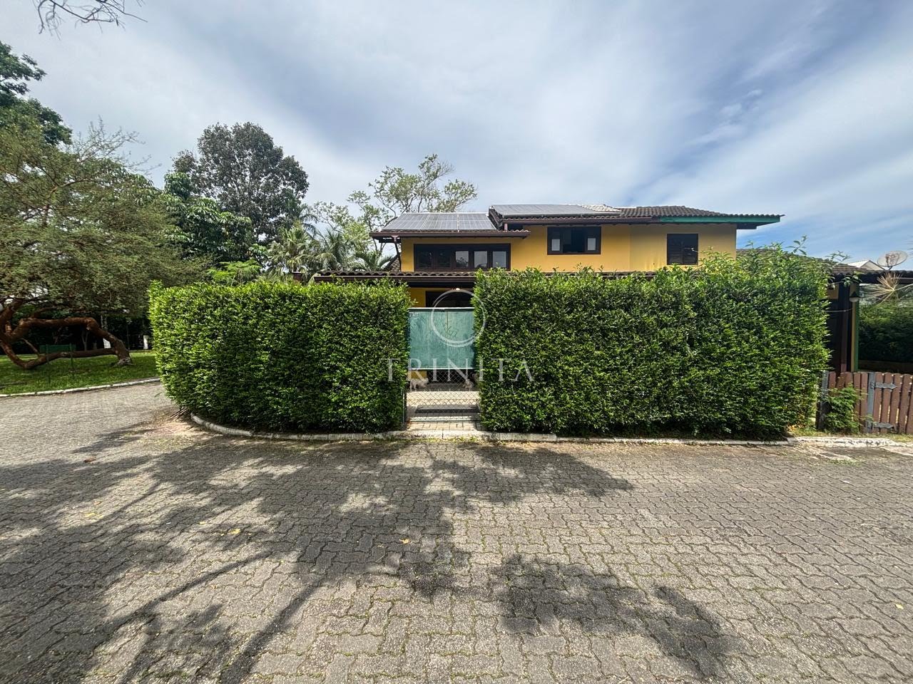 fachada-casa-200m²-praça-da-vargem-grande