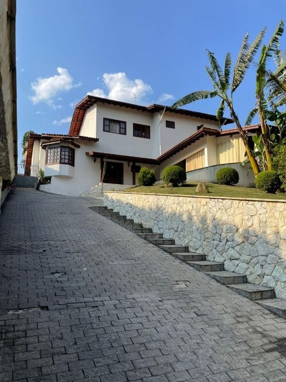 Casa à venda com 3 quartos, 7 banheiros, 8 vagas e 570m² no Condominio Arujazinho I II III, Arujá — foto principal