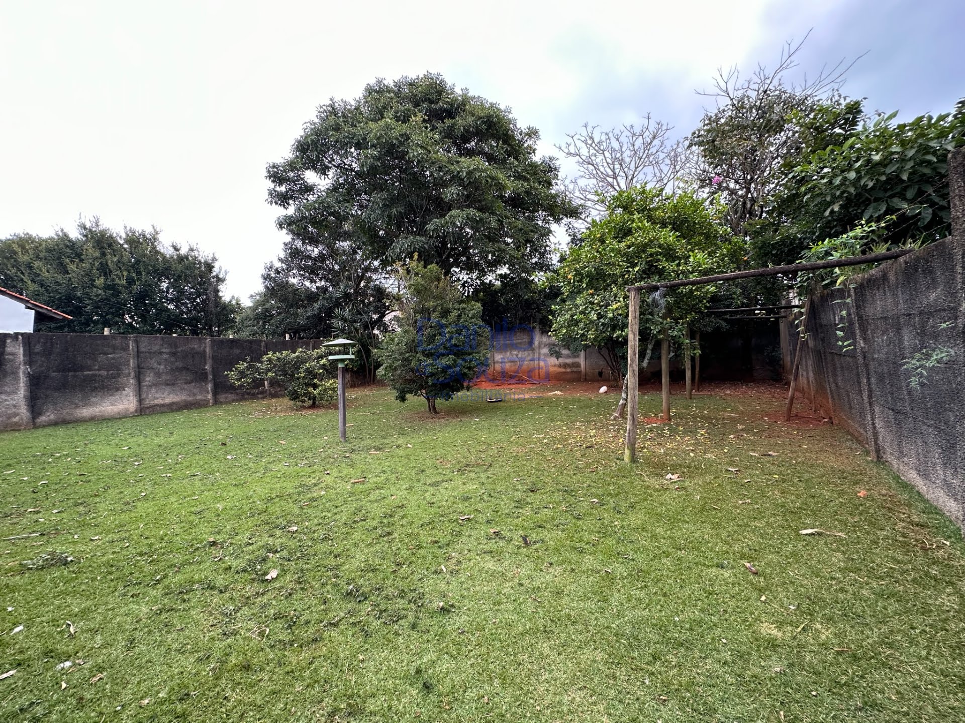 Casa à venda com 3 quartos, 1 suíte, 4 vagas e 744m² no Vila Santa Terezinha, Araxá (MG) — foto 20 de 22