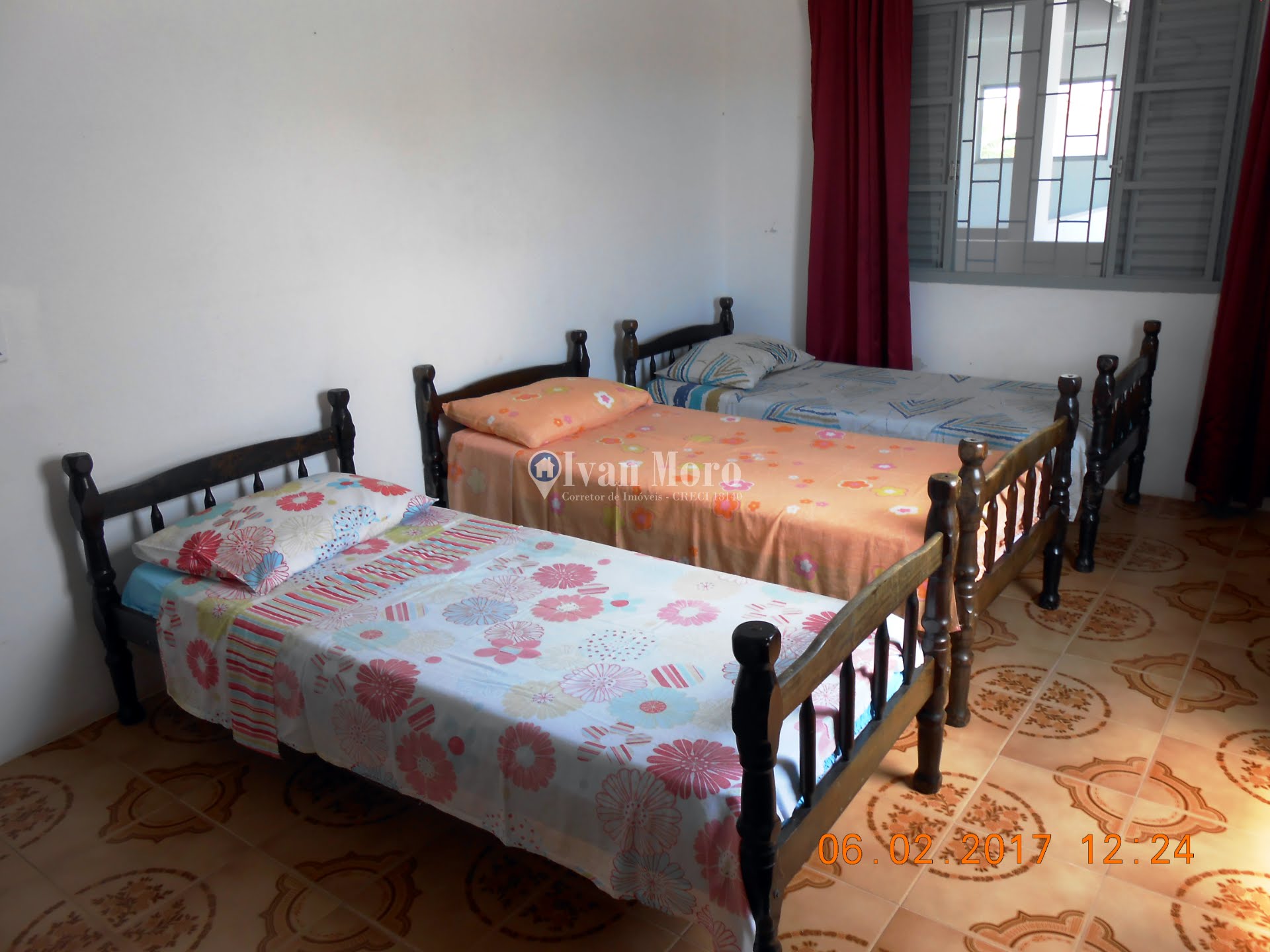 Casa para alugar com 5 quartos, 1 suíte, 5 vagas e 300m² no Daniela, Florianópolis (SC) — foto 22 de 30