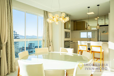Apartamento em Meia Praia  -  Itapema