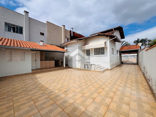 Casa à Venda e Locação no Residencial São Lucas, Alfenas