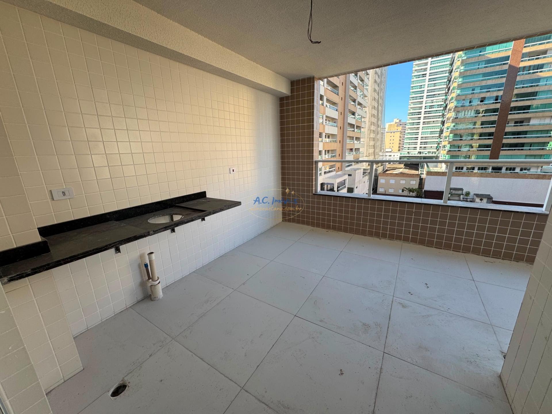 Apartamento à venda com 3 quartos, 1 suíte, 2 vagas e 111m² no Vila Caiçara, Praia Grande (SP) — foto 4 de 21