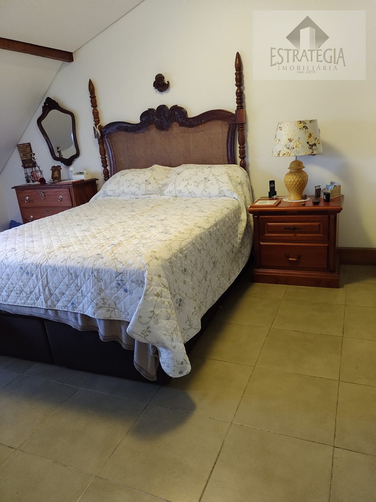 Apartamento à venda com 3 quartos, 1 suíte, 2 vagas e 120m² no Nogueira, Petrópolis (RJ) — foto 10 de 18