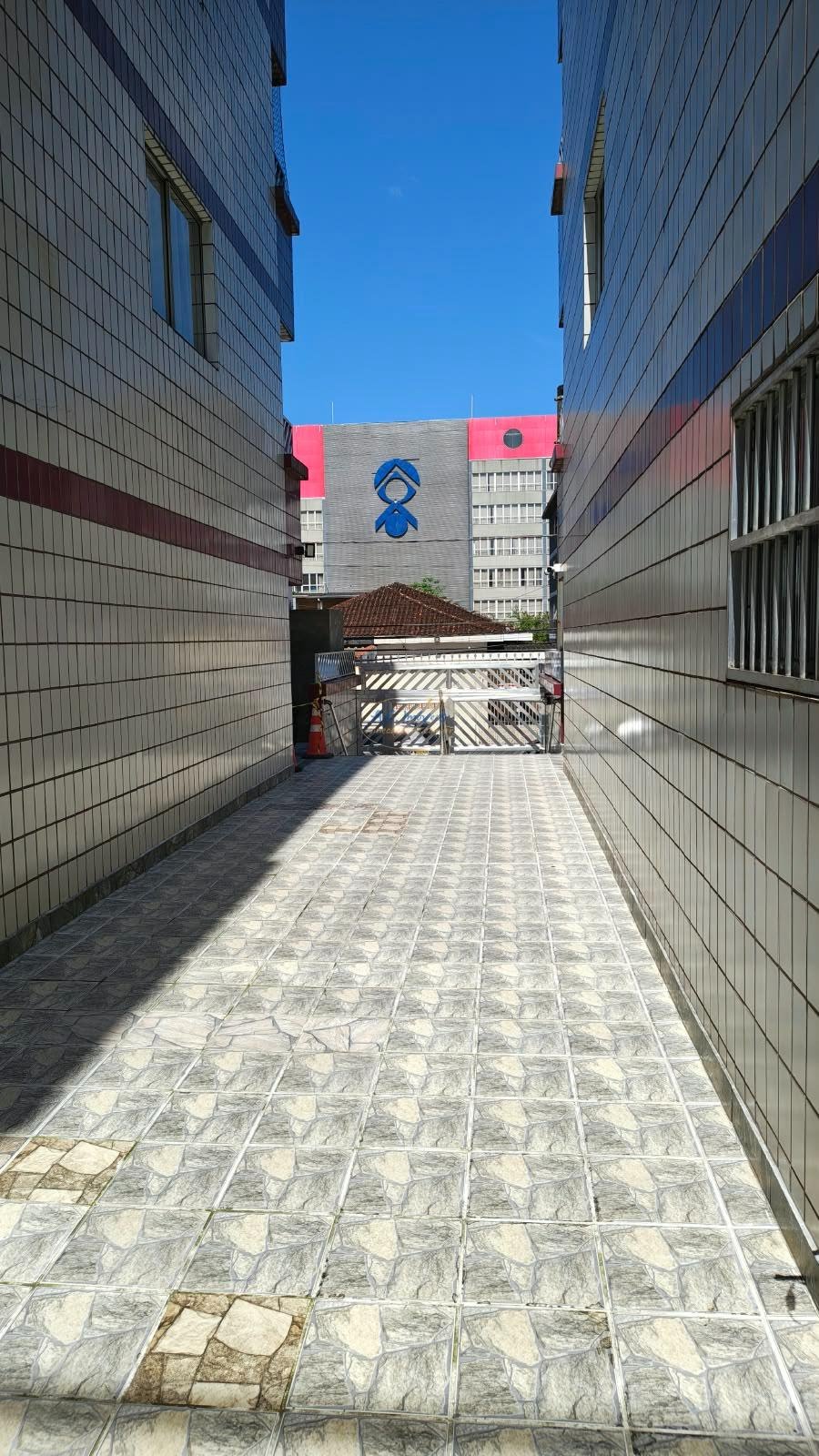 Apartamento à venda com 1 quarto, 1 banheiro, 1 vaga e 42m² no Vila Tupi, Praia Grande (SP) — foto 13 de 15