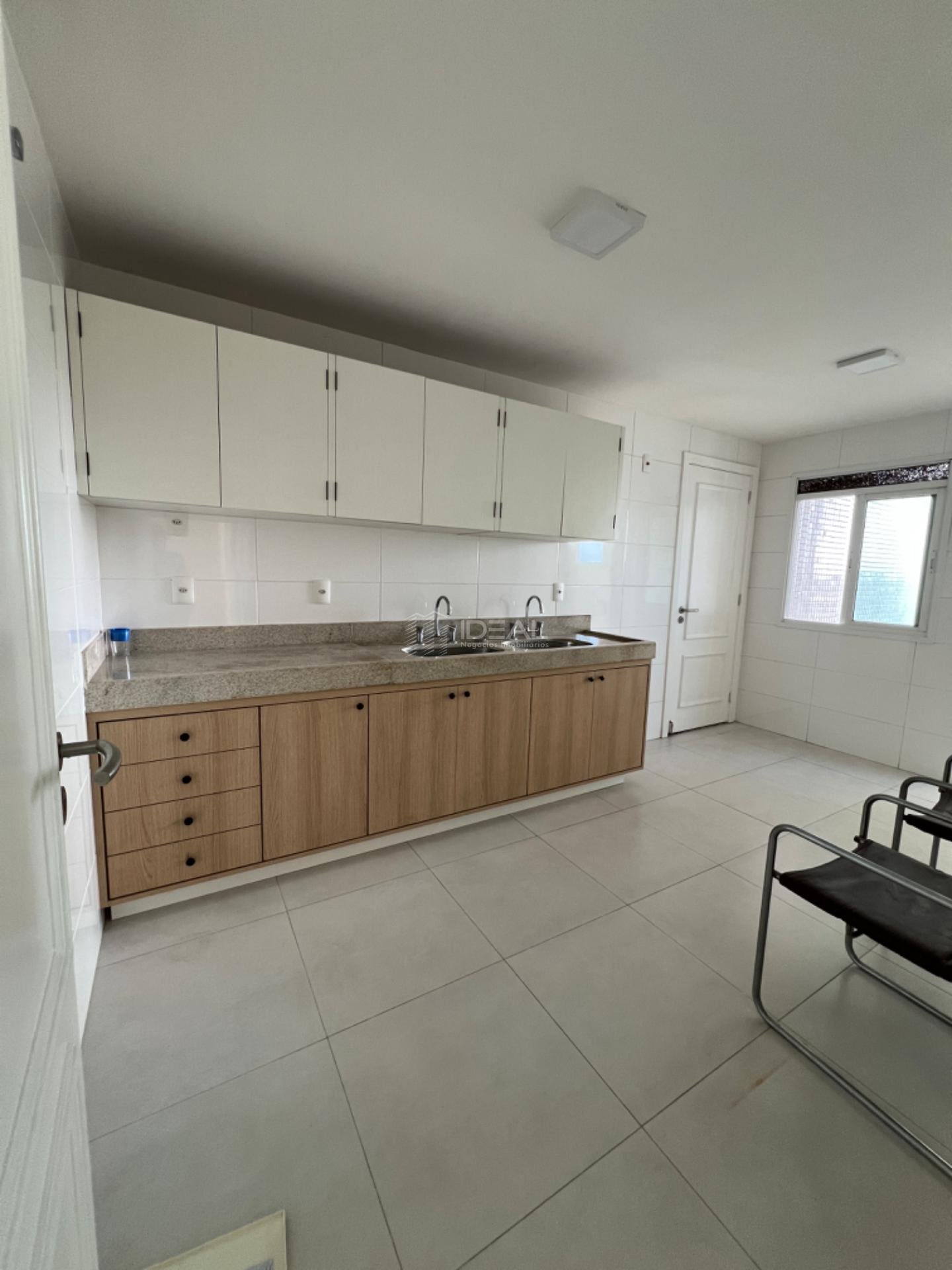 Apartamento à venda com 4 quartos, 3 suítes, 3 vagas e 160m² no Jardim Maria de Queiroz, Campos dos Goytacazes (RJ) — foto 25 de 30