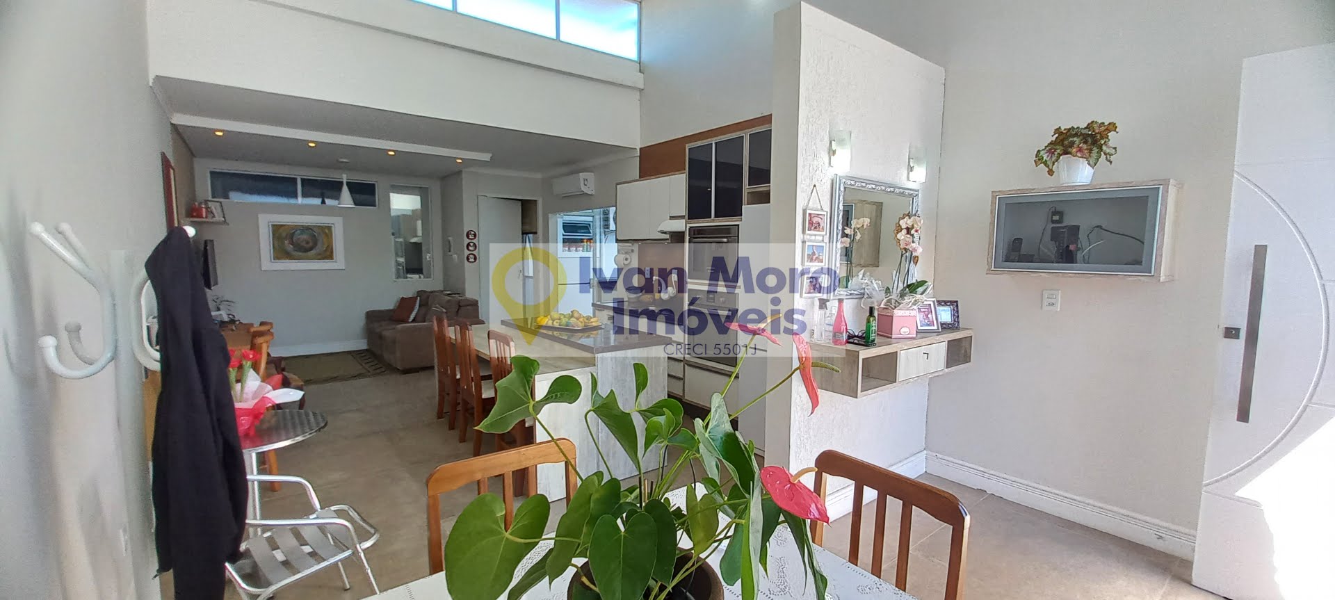 Casa à venda com 6 quartos, 6 suítes, 5 vagas e 230m² no Daniela, Florianópolis (SC) — foto 11 de 30