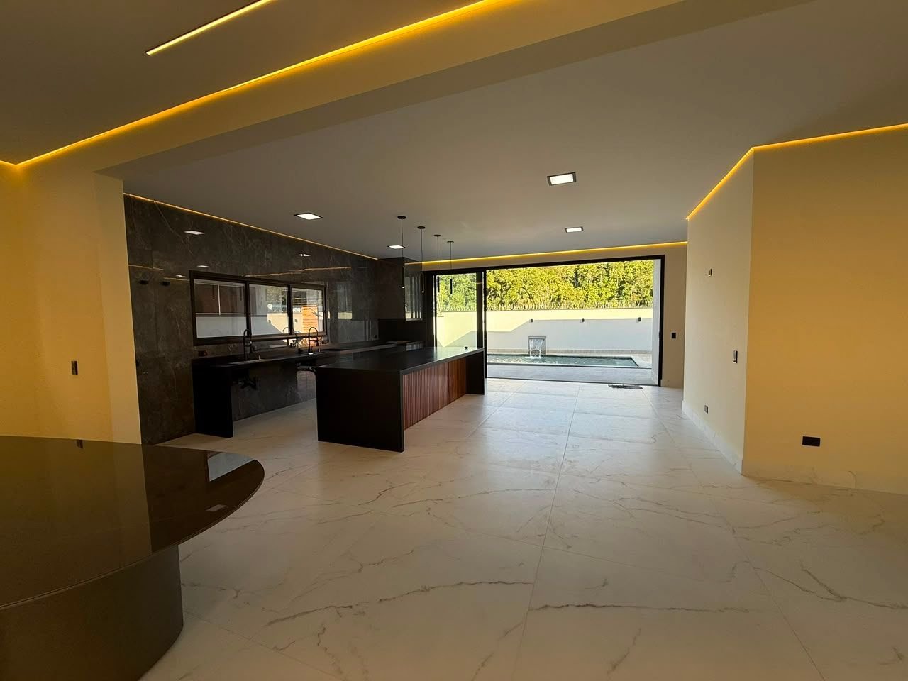 Casa à venda com 3 quartos e 285m² no Jardim Carolina, Ubatuba (SP) — foto 17 de 22