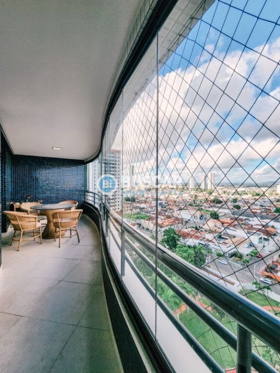 Apartamento à venda com 4 quartos, 3 suítes, 3 vagas e 197m² no Santa Mônica, Feira de Santana (BA) — foto 7 de 17