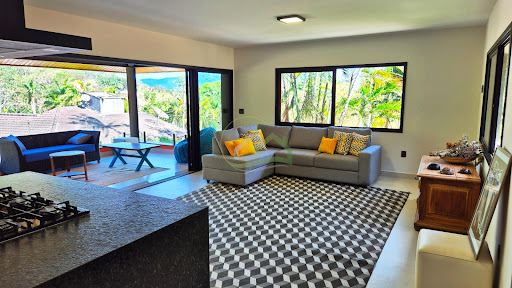Casa de Condomínio em Praia da Lagoinha  -  Ubatuba