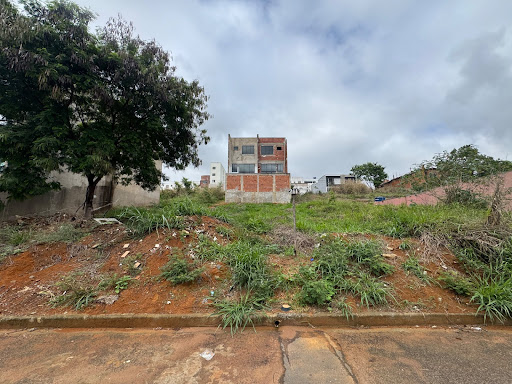 Lote no Residencial Bethânia  -  Santana do Paraíso