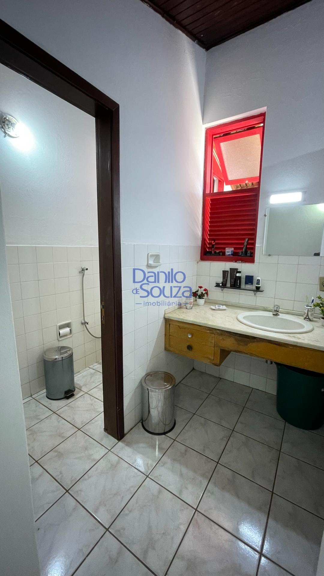 Casa à venda com 3 quartos, 1 banheiro, 2 vagas e 192m² no Vila Lamartine (área II ), Araxá (MG) — foto 7 de 22