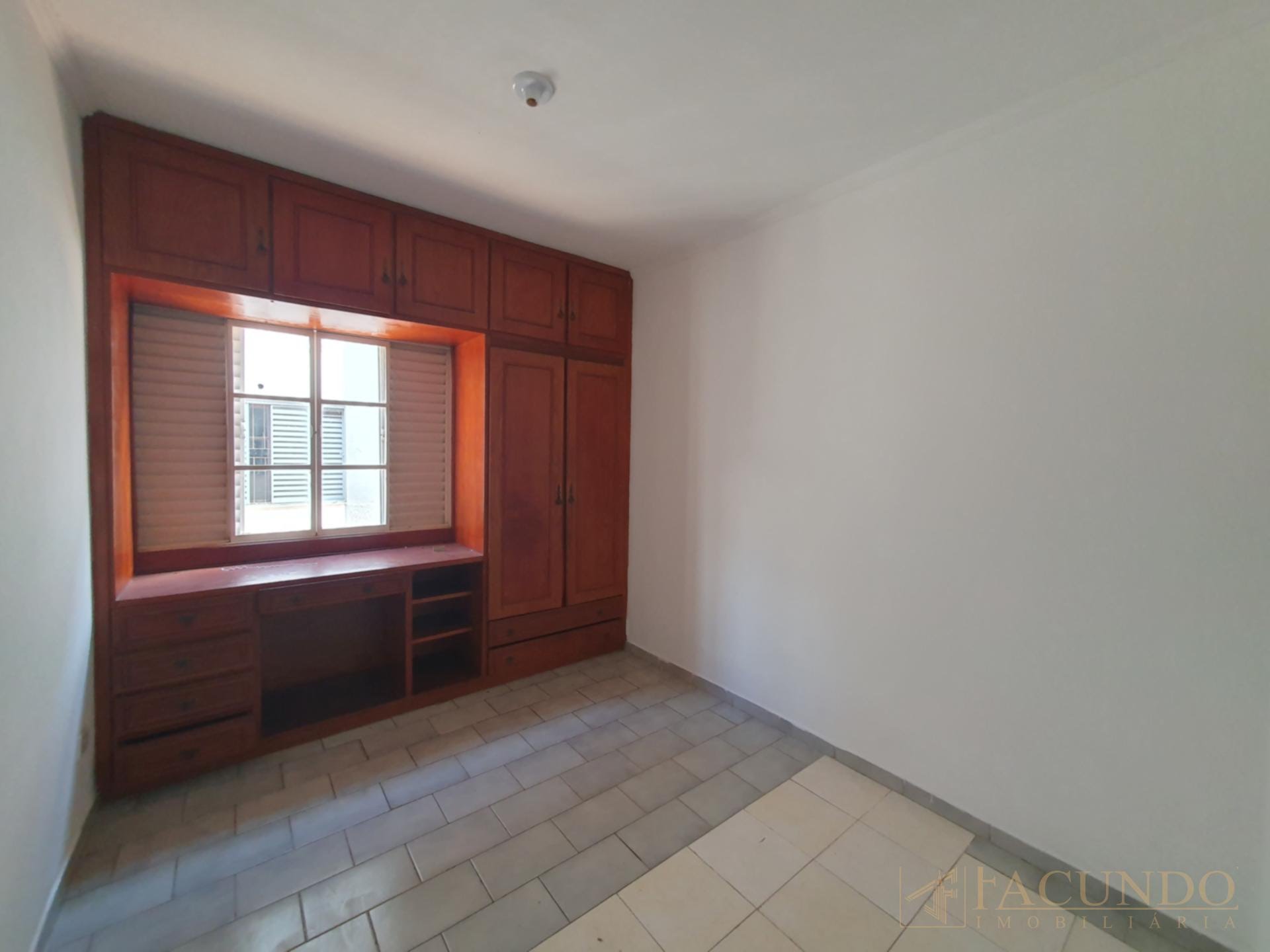 Quarto 01