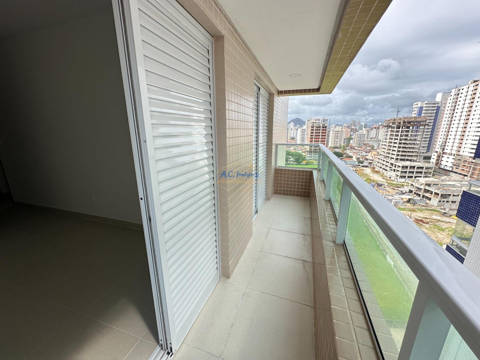 Apartamento à venda com 5 quartos, 3 suítes, 2 vagas e 93m² no Aviação, Praia Grande (SP) — foto 17 de 30
