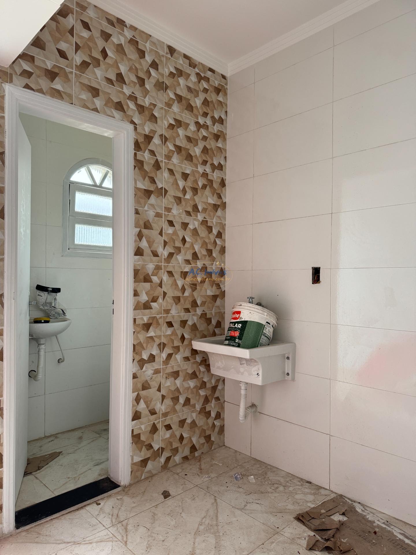 Casa à venda com 4 quartos, 3 suítes, 6 vagas e 435m² no Solemar, Praia Grande (SP) — foto 18 de 29