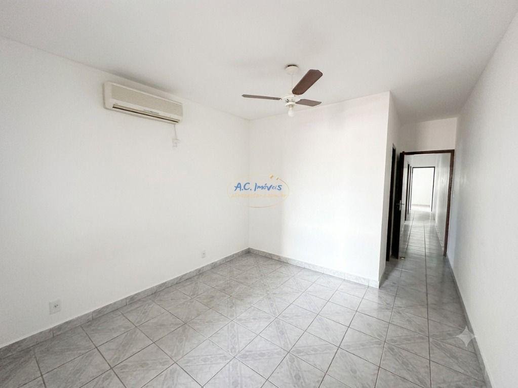Casa à venda com 2 quartos, 1 suíte, 4 vagas e 120m² no Aviação, Praia Grande (SP) — foto 13 de 18