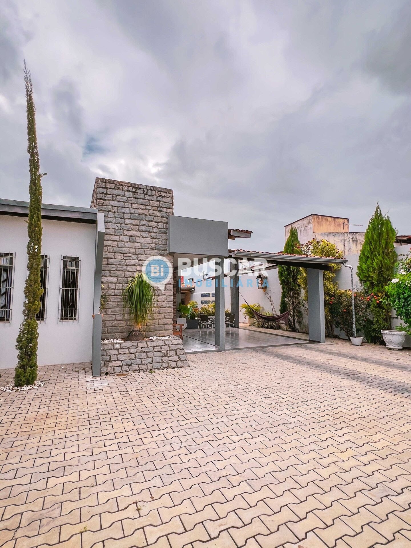 Casa à venda com 3 quartos, 2 suítes, 6 vagas e 360m² no Lagoa Salgada, Feira de Santana (BA) — foto 2 de 30