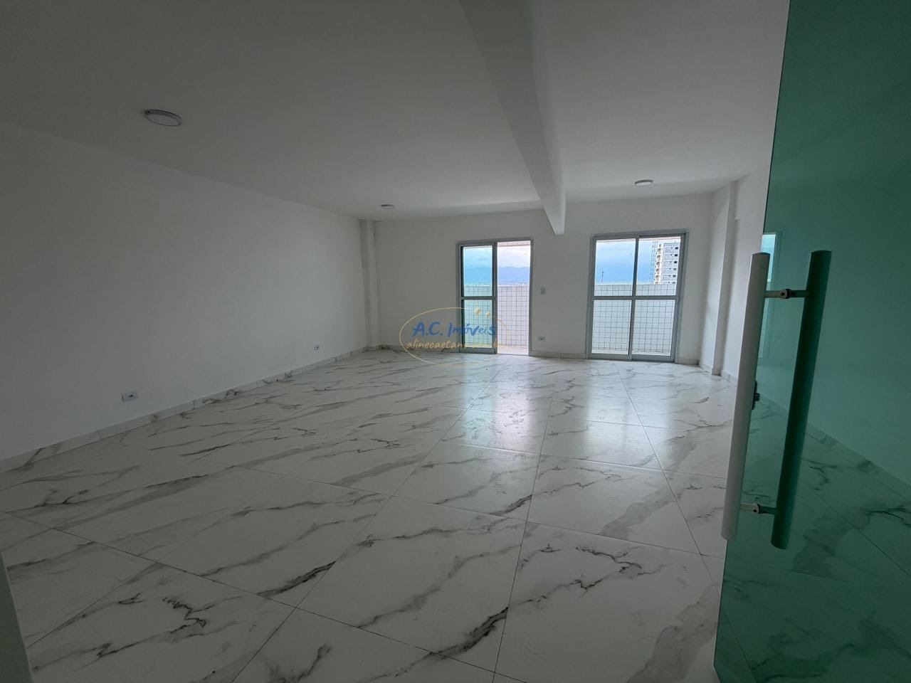 Apartamento à venda com 2 quartos, 1 suíte, 1 vaga e 65m² no Aviação, Praia Grande (SP) — foto 2 de 20