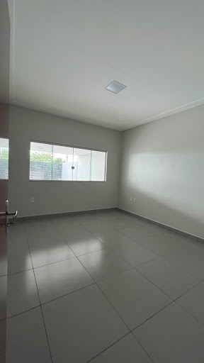 Casa à venda no Parque Laguna 2, Formosa:3 dormitórios,1 suíte e 2 banheiros.Confira!