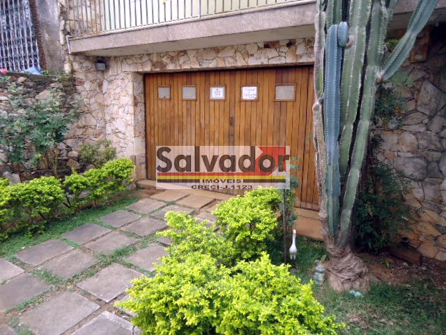 JARDIM / ENTRADA GARAGEM