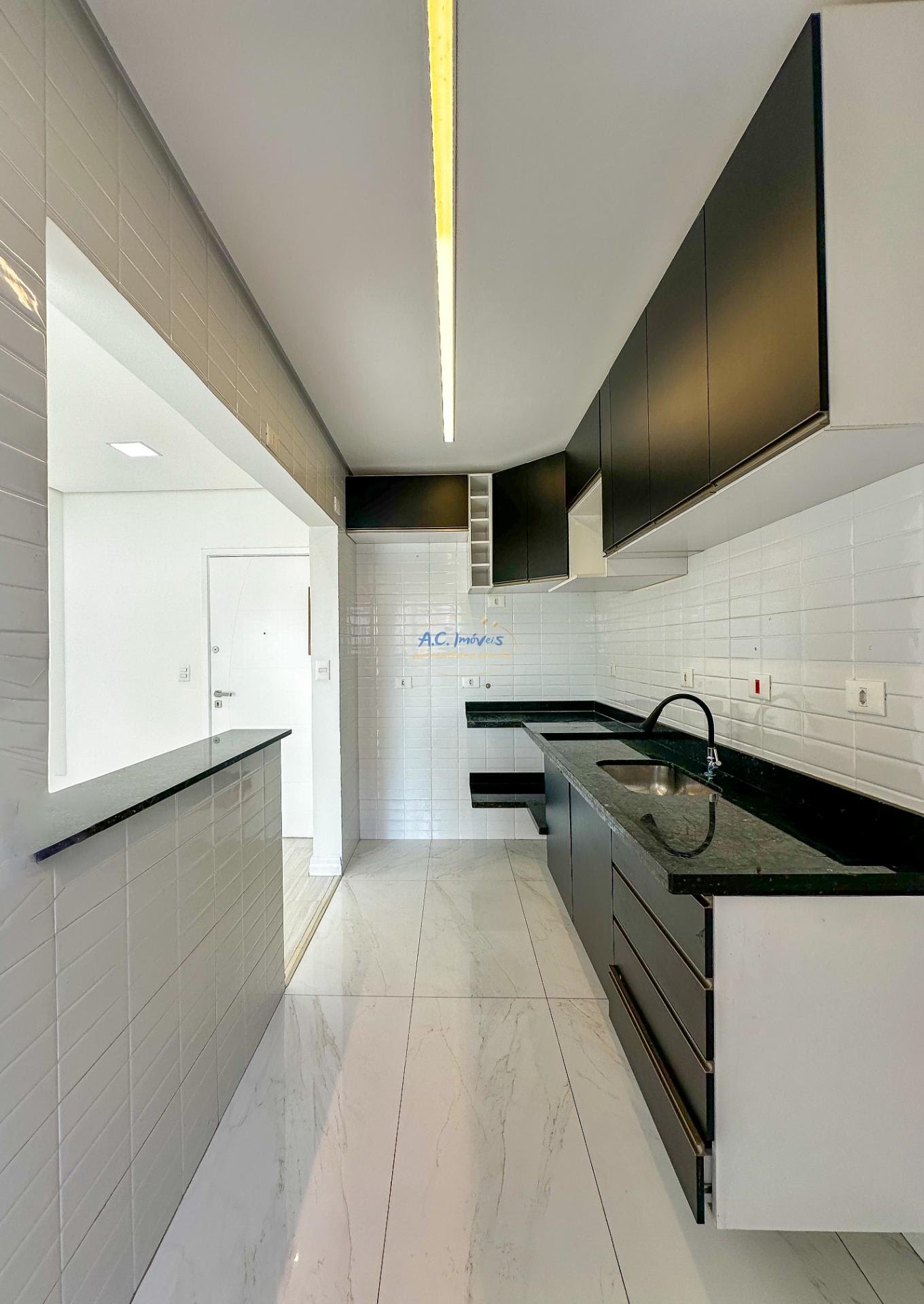 Apartamento à venda com 2 quartos, 1 suíte, 1 vaga e 70m² no Guilhermina, Praia Grande (SP) — foto 6 de 22