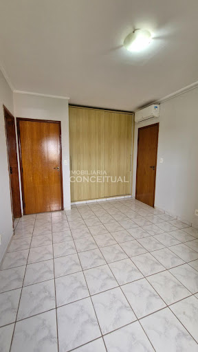 Quarto 1 - Armário e Ar Condicionado