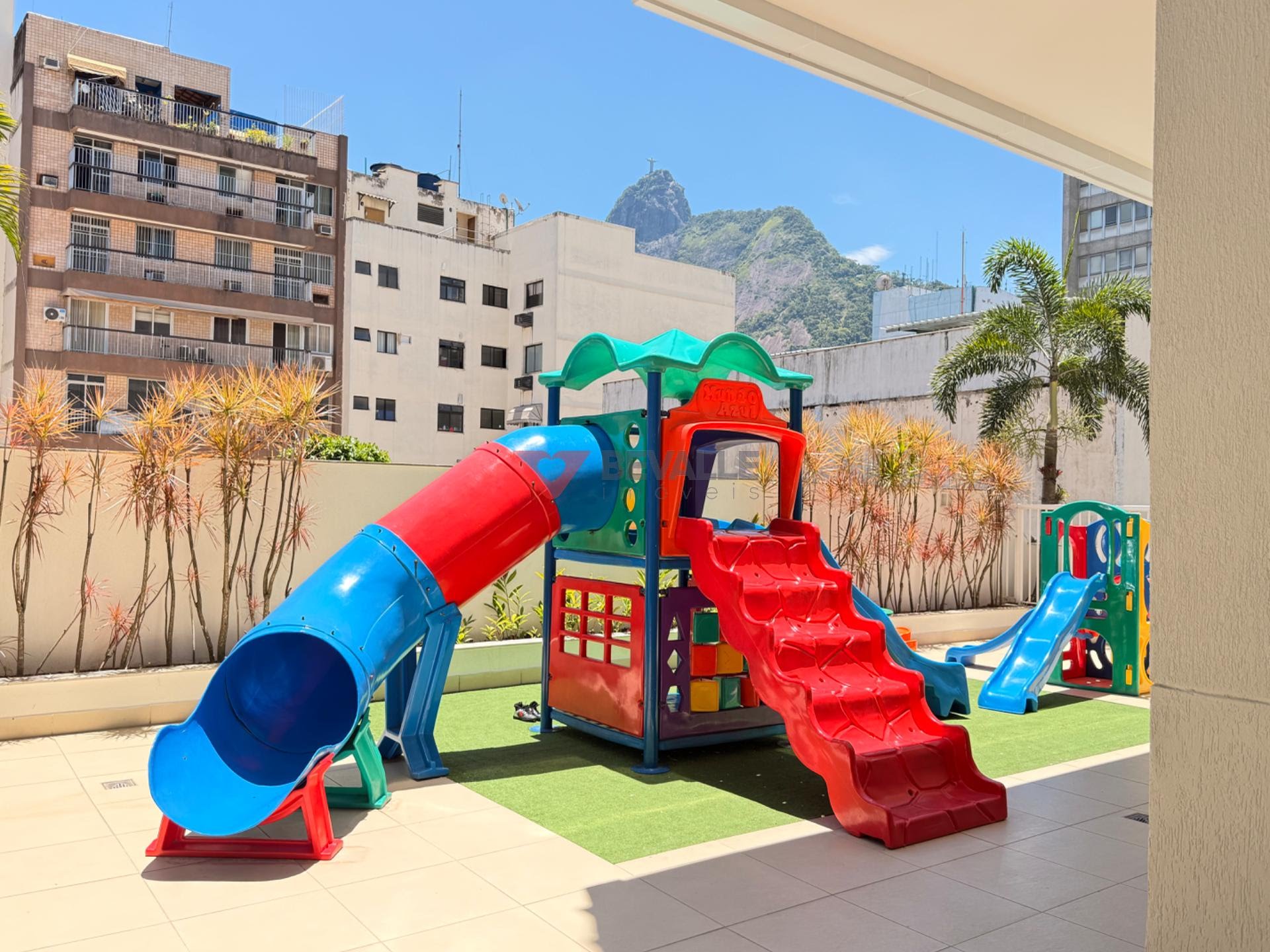 Apartamento à venda com 4 quartos, 1 suíte, 2 vagas e 115m² no Botafogo, Rio de Janeiro (RJ) — foto 29 de 30