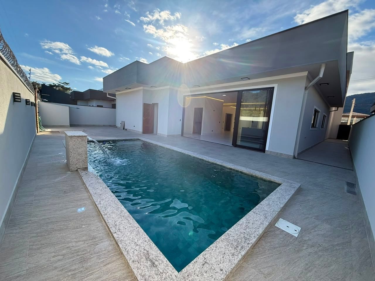 Casa à venda com 3 quartos e 285m² no Jardim Carolina, Ubatuba (SP) — foto 21 de 22