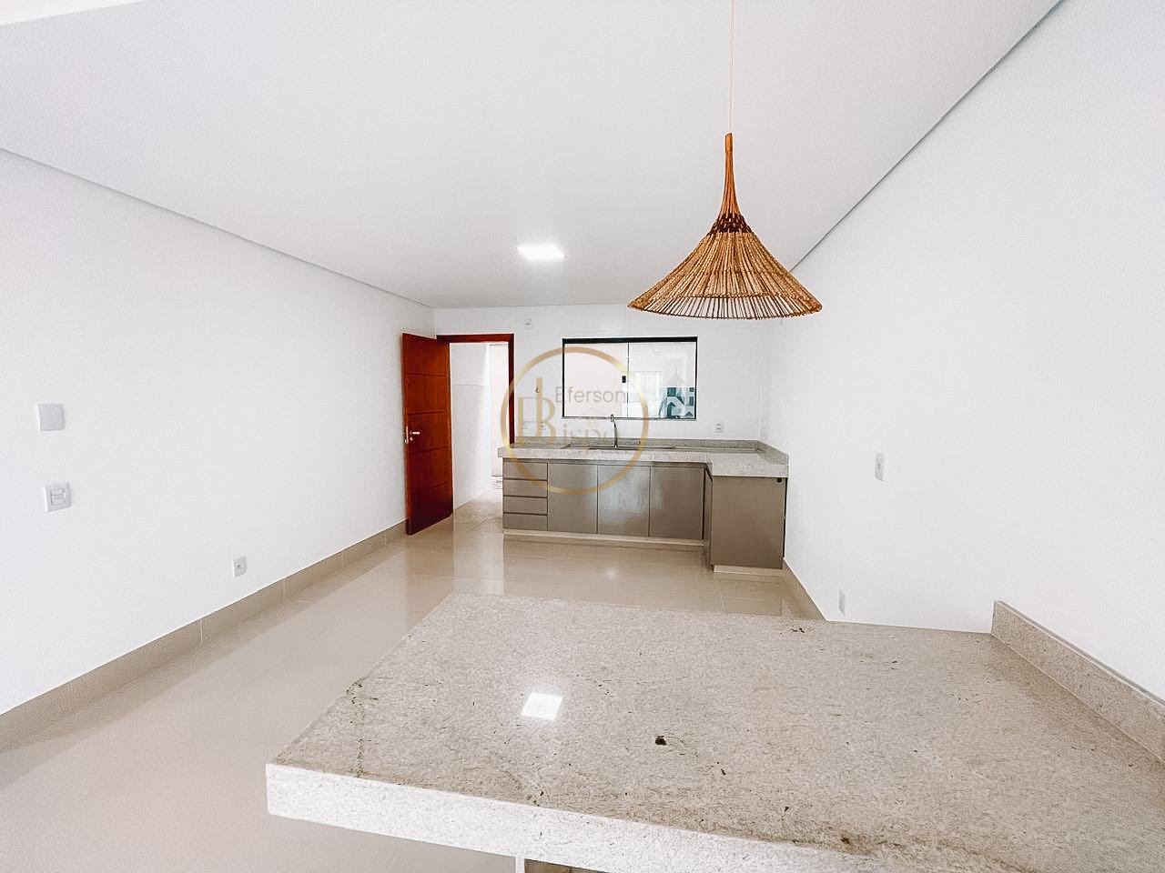 Apartamento à venda com 2 quartos, 2 banheiros, 1 vaga e 105m² no Centro, Porto Seguro — foto principal