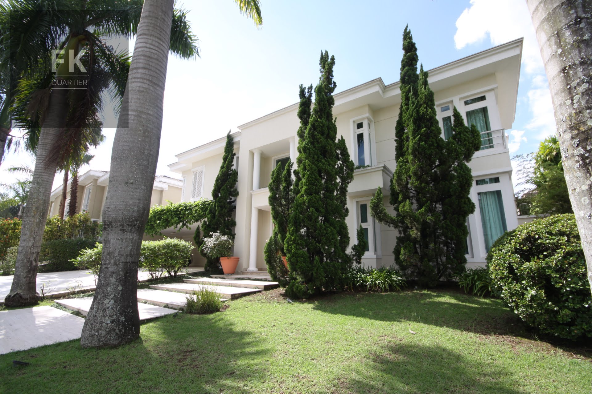 Casa para alugar com 5 quartos, 8 banheiros, 6 vagas e 703m² no Alphaville Residencial Dois, Barueri — foto principal