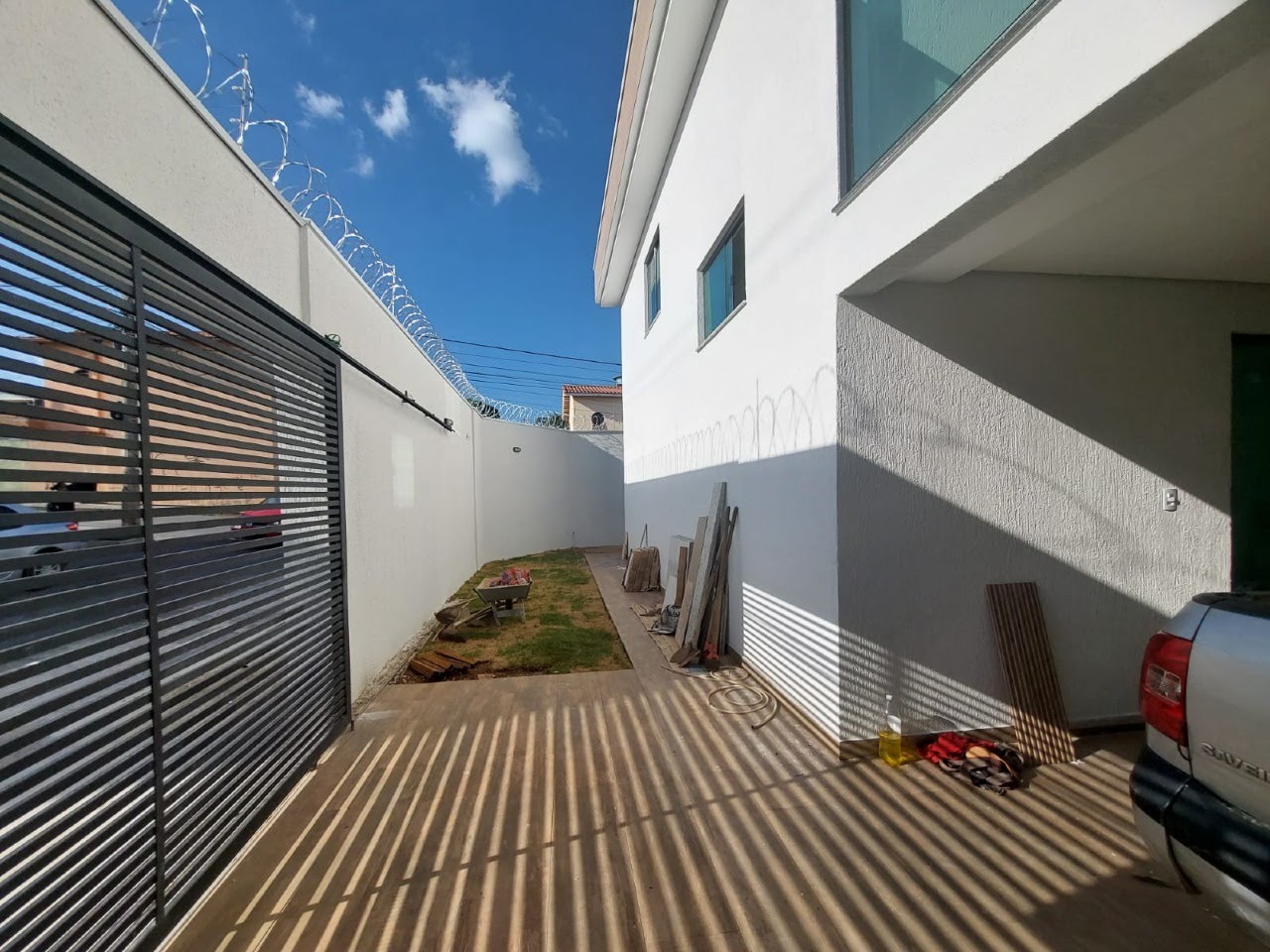 Casa à venda com 3 quartos, 1 suíte, 2 vagas e 80m² no Jardim Leblon, Belo Horizonte (MG) — foto 2 de 13