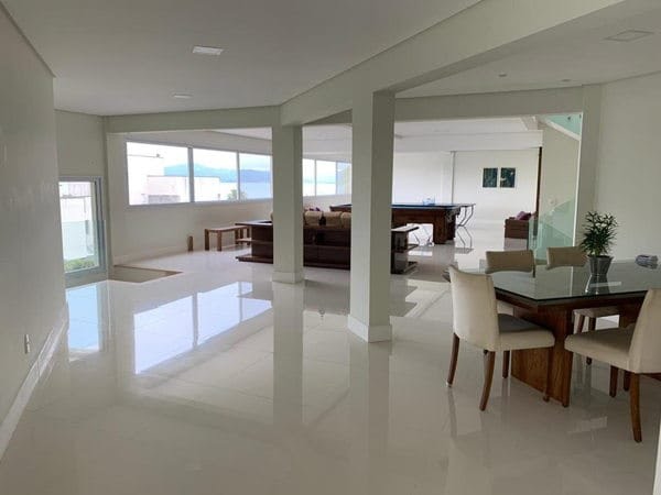 Casa à venda com 5 quartos e 5 suítes no Cacupé, Florianópolis (SC) — foto 9 de 22