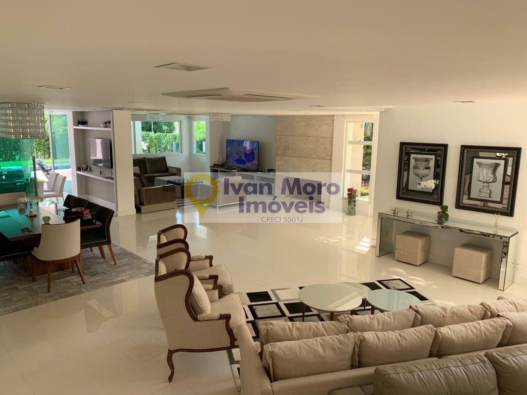 Casa à venda com 8 quartos, 7 suítes, 10 vagas e 950m² no Jurerê Internacional, Florianópolis (SC) — foto 13 de 30