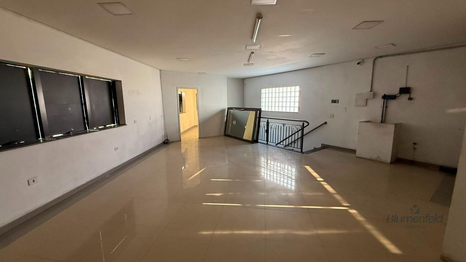 Comercial para alugar com 5 banheiros e 300m² no Centro, Arujá (SP) — foto 25 de 30