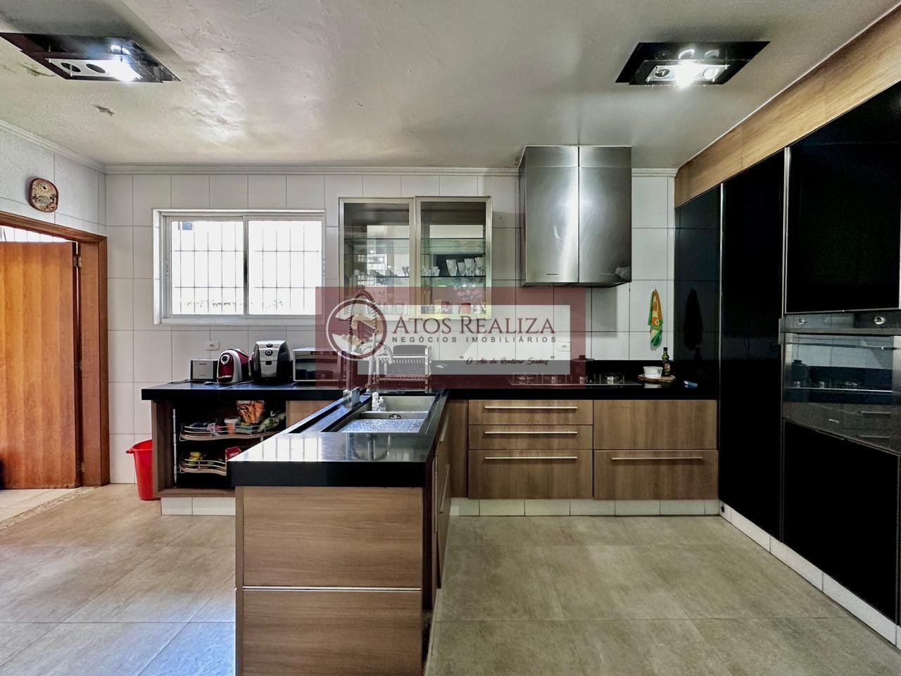 Casa à venda com 4 quartos, 2 suítes, 6 vagas e 380m² no Interlagos, São Paulo (SP) — foto 29 de 30