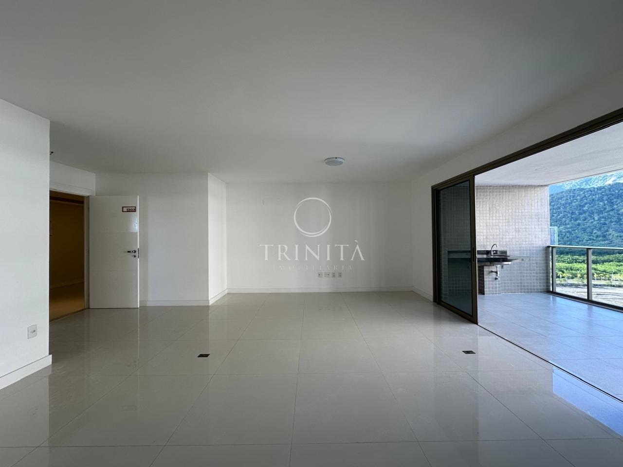 sala-trinitaimobiliaria-orobyornareilhapura