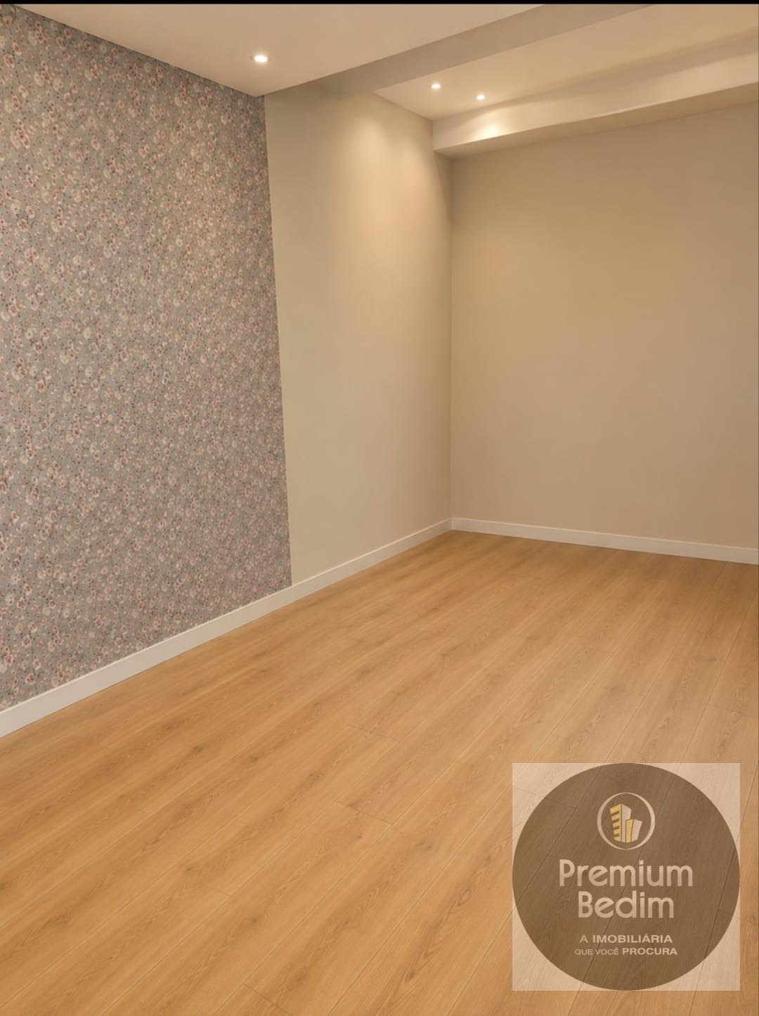 QUARTO CASAL