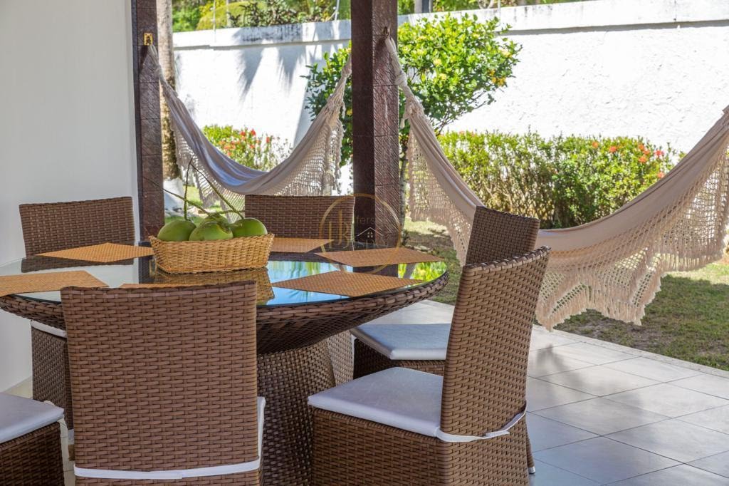 Casa à venda com 6 quartos, 4 suítes, 3 vagas e 310m² no Village 2, Porto Seguro (BA) — foto 7 de 10