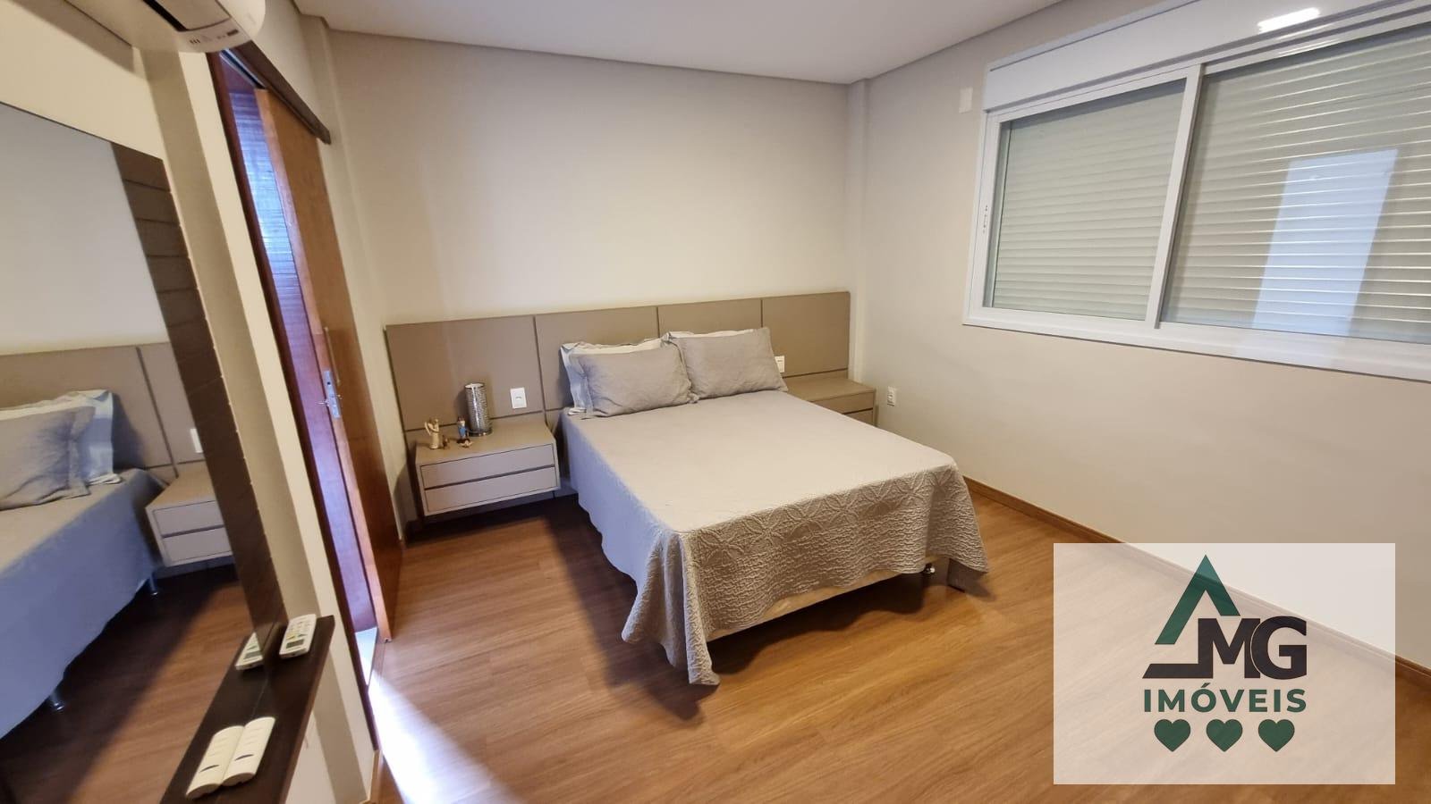 Apartamento à venda com 3 quartos, 3 suítes, 4 vagas e 245m² no Centro, Três Corações (MG) — foto 14 de 30