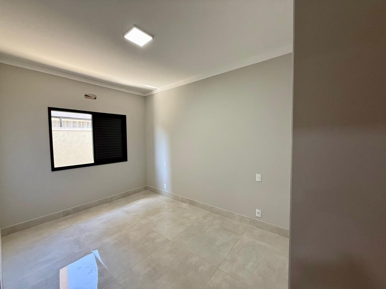Casa à venda com 3 quartos, 3 suítes, 4 vagas e 160m² no Residencial Jatobá, Ribeirão Preto (SP) — foto 24 de 28