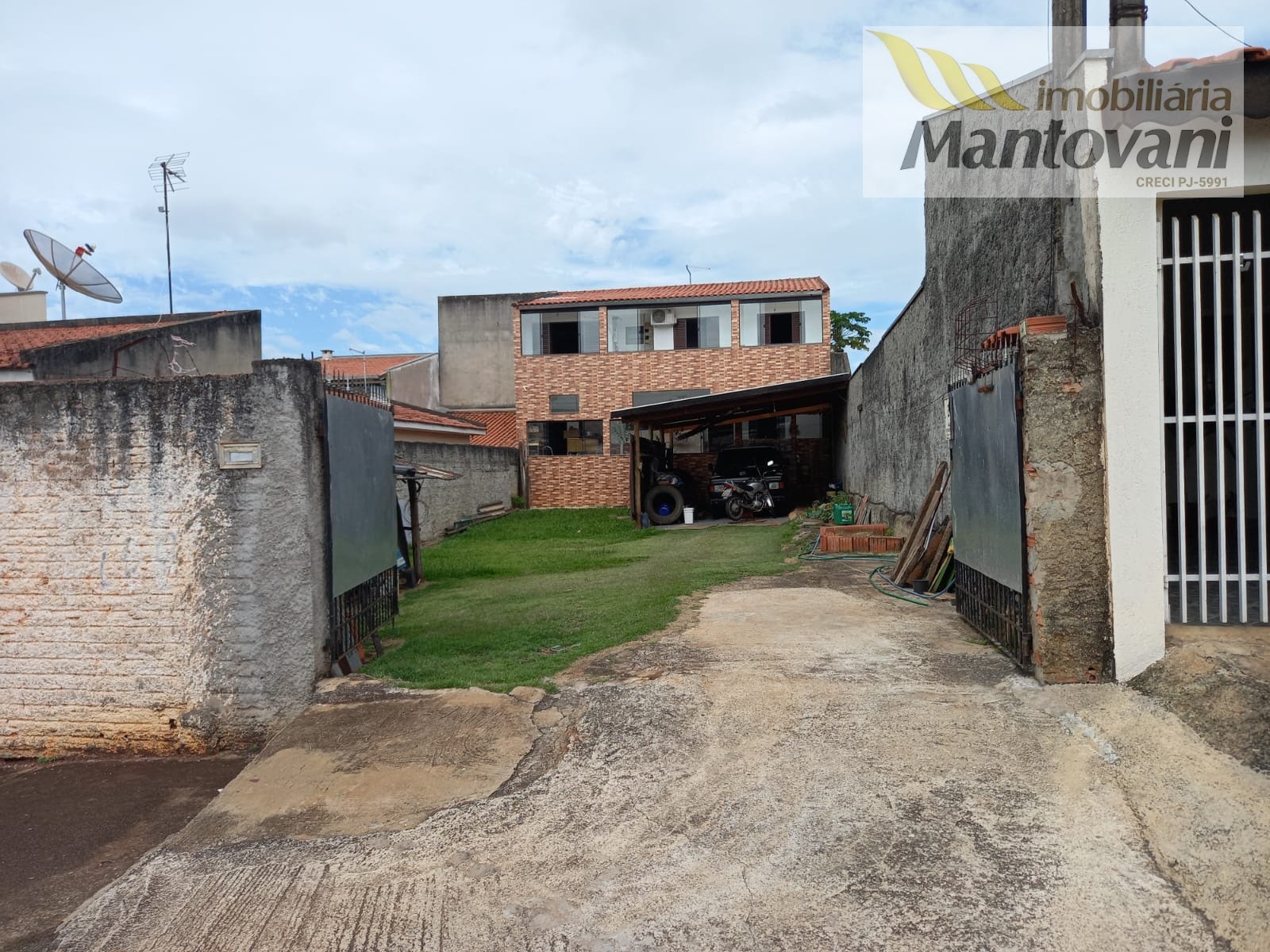 Casa à venda com 3 quartos, 2 banheiros, 3 vagas e 300m² no Jardim Fundação Manoel Guedes, Tatuí (SP) — foto 2 de 3