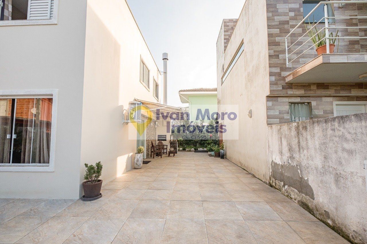 Casa à venda com 3 quartos, 1 suíte, 1 vaga e 242m² no São João do Rio Vermelho, Florianópolis (SC) — foto 4 de 27