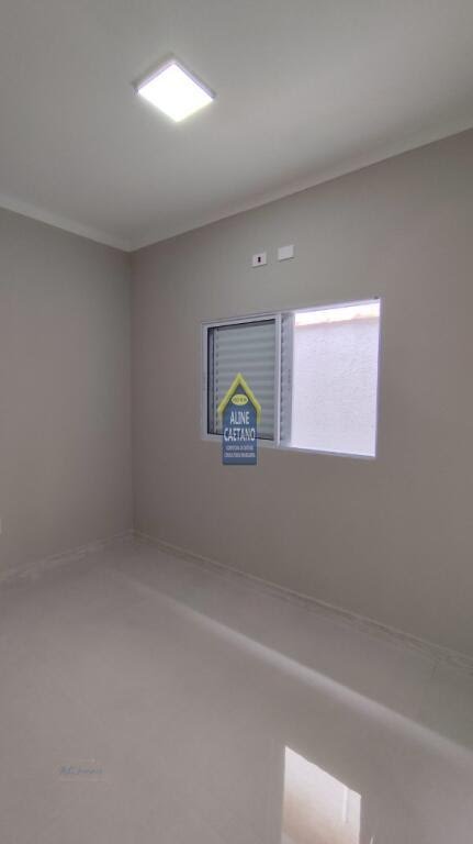 Casa à venda com 3 quartos, 1 suíte, 2 vagas e 110m² no Tupi, Praia Grande (SP) — foto 11 de 30