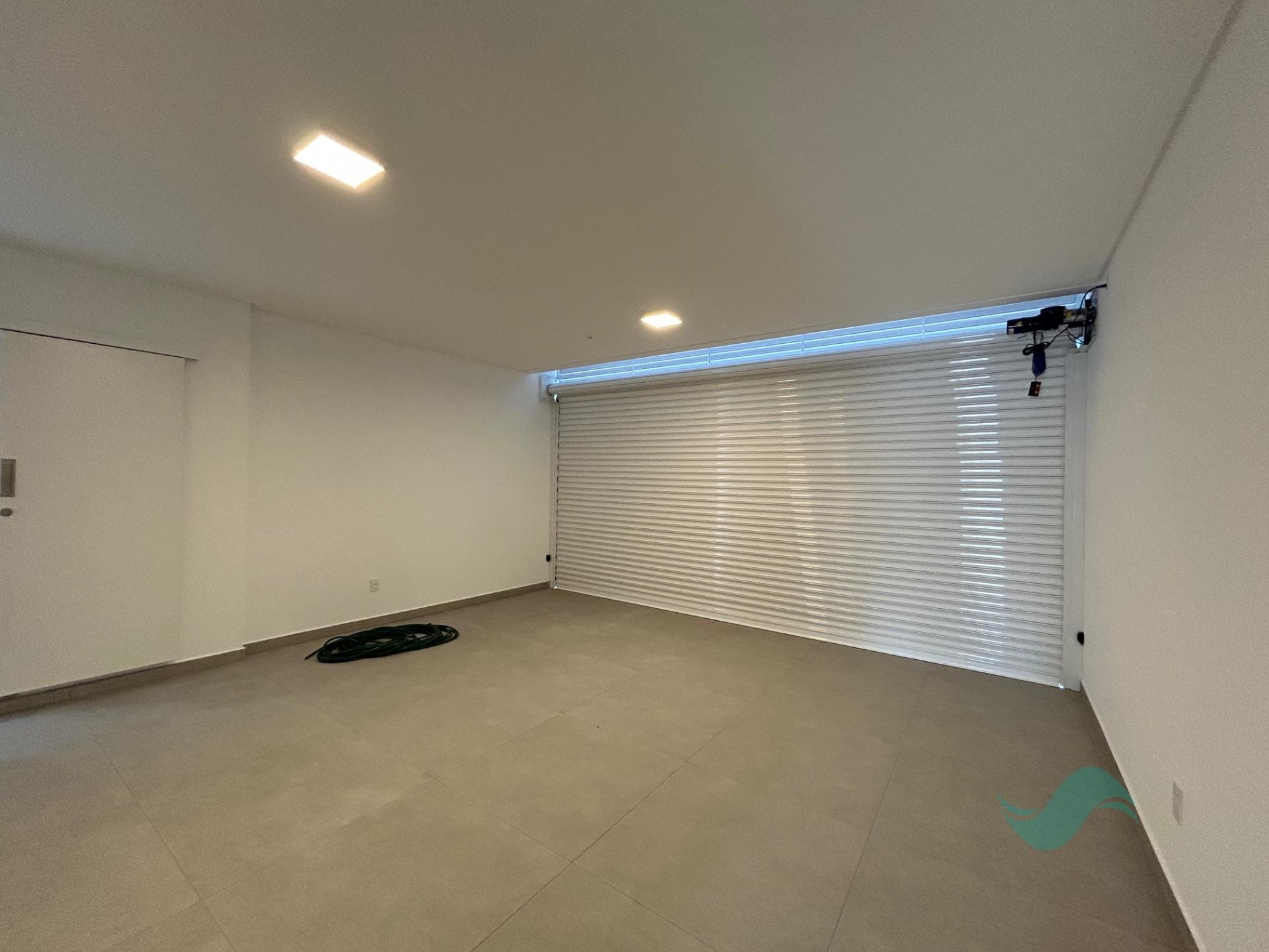 Casa à venda com 3 suítes, 2 vagas e 270m² no Lagoa da Conceição, Florianópolis (SC) — foto 26 de 27