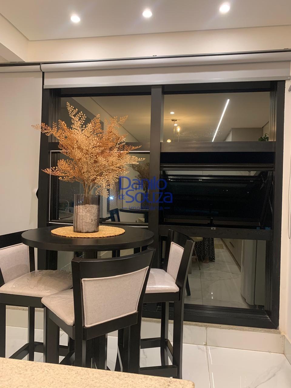 Apartamento à venda com 2 quartos, 1 suíte e 1 vaga no Guilhermina Vieira Chaer, Araxá (MG) — foto 8 de 12