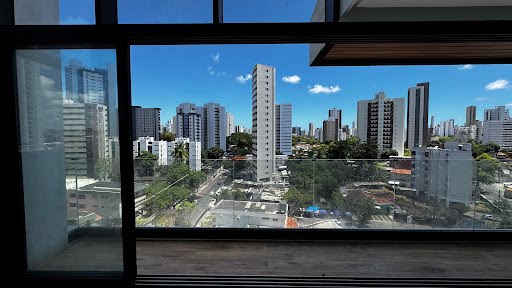 Apartamento à venda com 4 quartos, 4 suítes, 3 vagas e 226m² no Casa Forte, Recife (PE) — foto 3 de 13