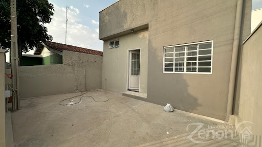 Casa à Venda em Vila Endo - Adamantina: 1 Dormitório, R$250