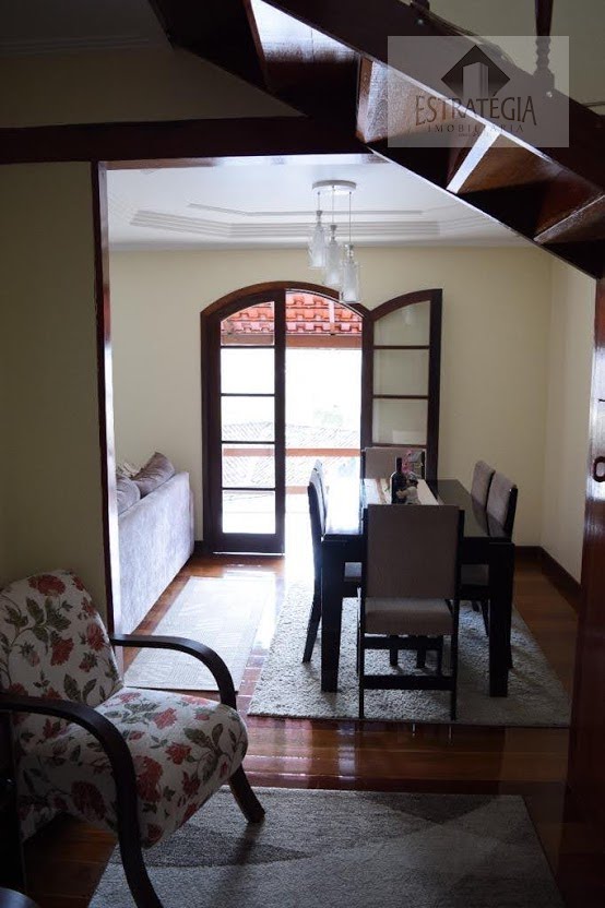 Casa à venda com 4 quartos, 3 suítes, 4 vagas e 110m² no Cascatinha, Petrópolis (RJ) — foto 21 de 25