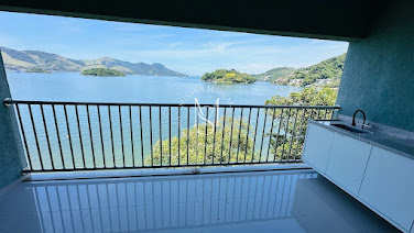 Apartamento à Venda com Vista para o Mar em Angra dos Reis no Pier 103